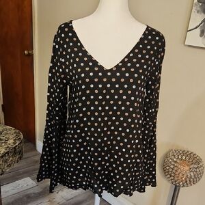 Express Floral Black & tan V-Neck Women's Top